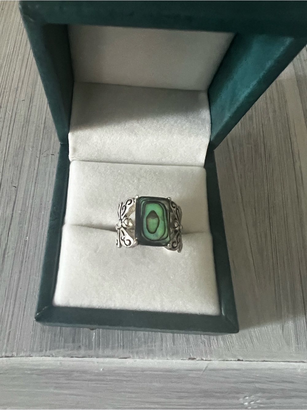 Women’s Sterling Silver Ring with Green Abalone Inlay
